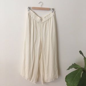 point sur white pants